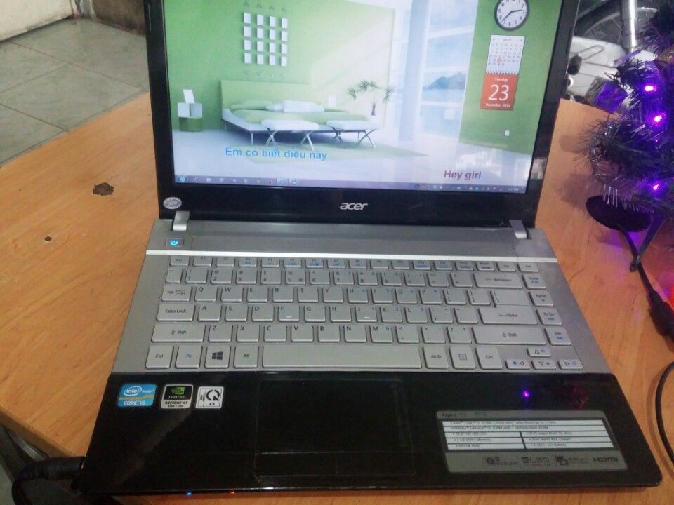 Acer V3-471G đẹp keng giá ok ae xài tết