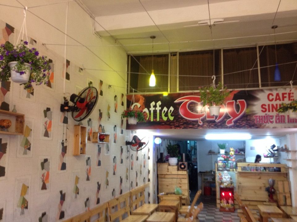 Cần sang nhượng lại mặt bằng bán Cafe ở Q1 - 1