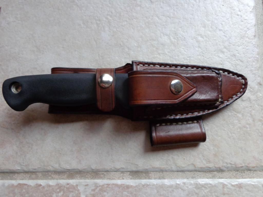 SYKCO 311 with Savage leather sheath